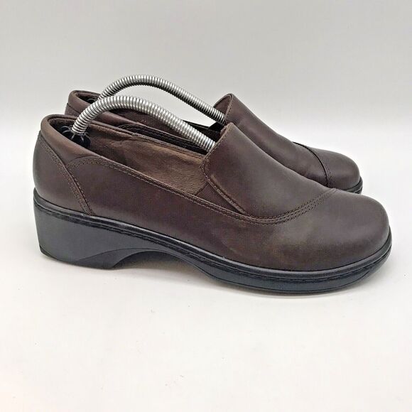 Clarks May Poppy Brown Leather Slip On Loafers Women's 7.5M Side Gusset Shoes - Picture 3 of 11